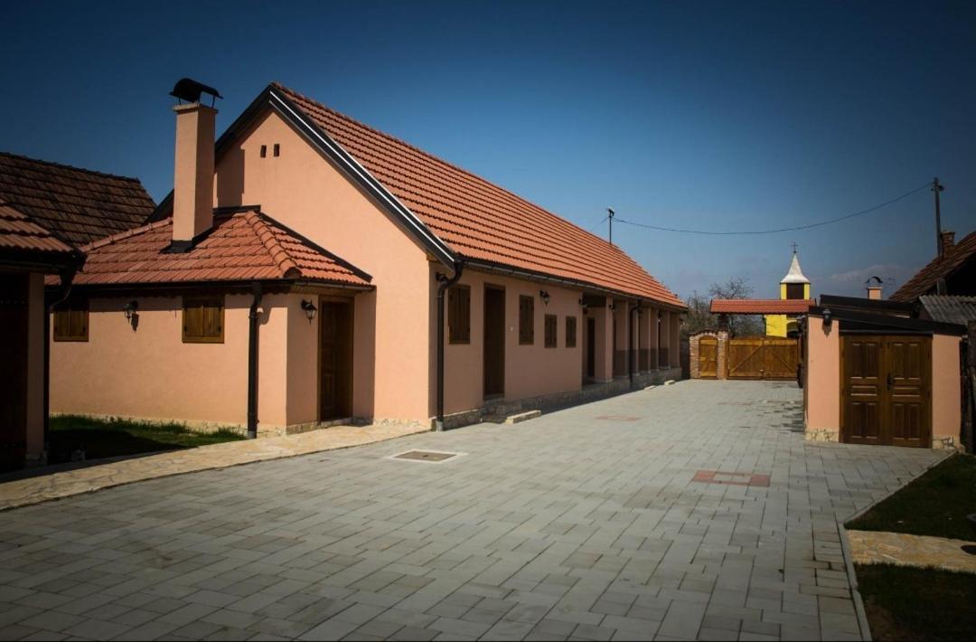 Apartamento Kuca Za Odmor Poppke Fericanci Exterior foto