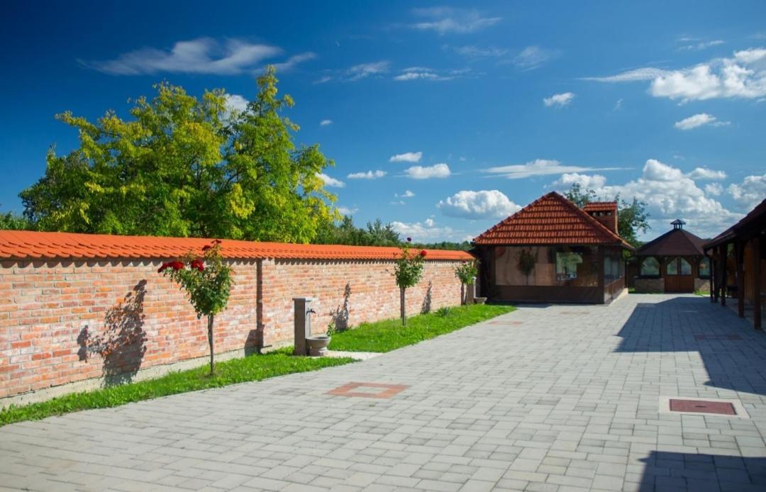 Apartamento Kuca Za Odmor Poppke Fericanci Exterior foto